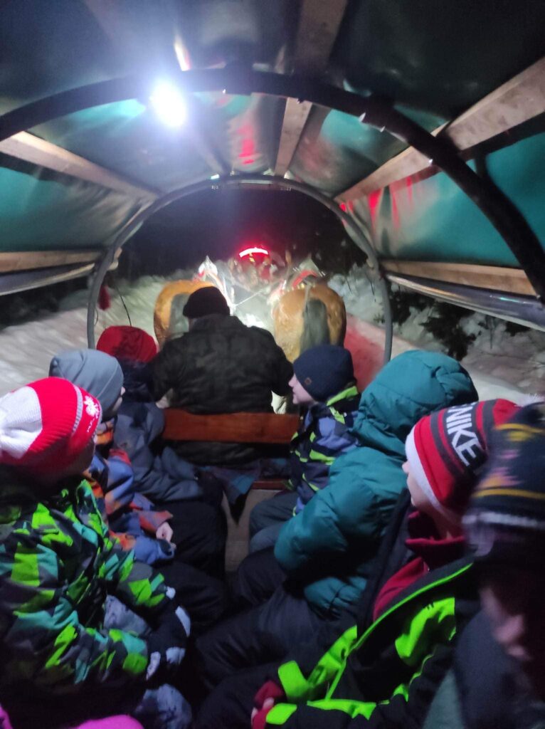 331057878_571216648405987_3591987584623416993_n